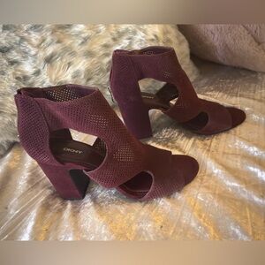 DKNY Helli Sandal/Booti size 8 1/2